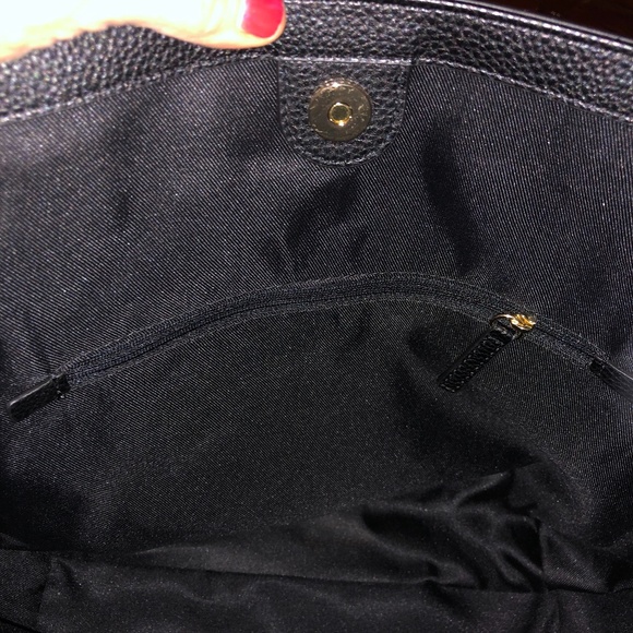 NWOT attached Vince Camuto Marge Tote Crocodile - Picture 4 of 6